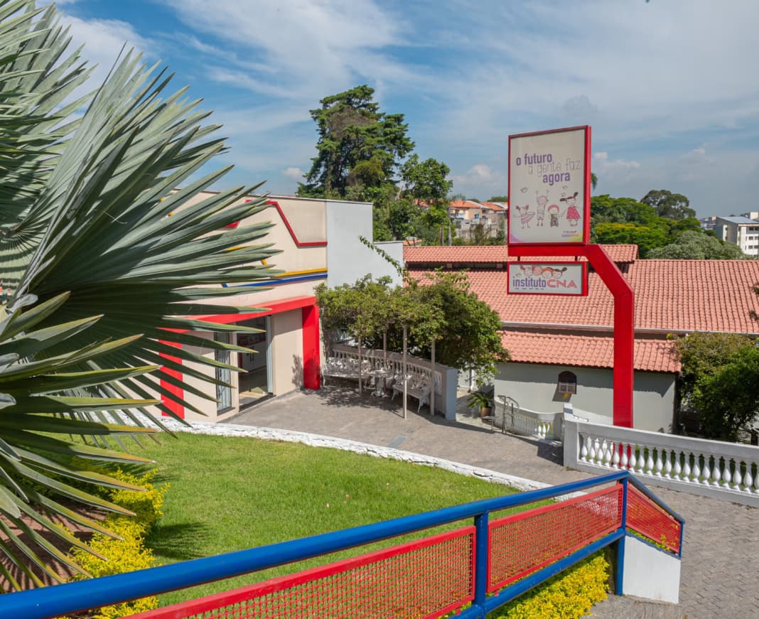 Instituto CNA amplia proposta educacional com aulas gratuitas de voleibol para crianças
